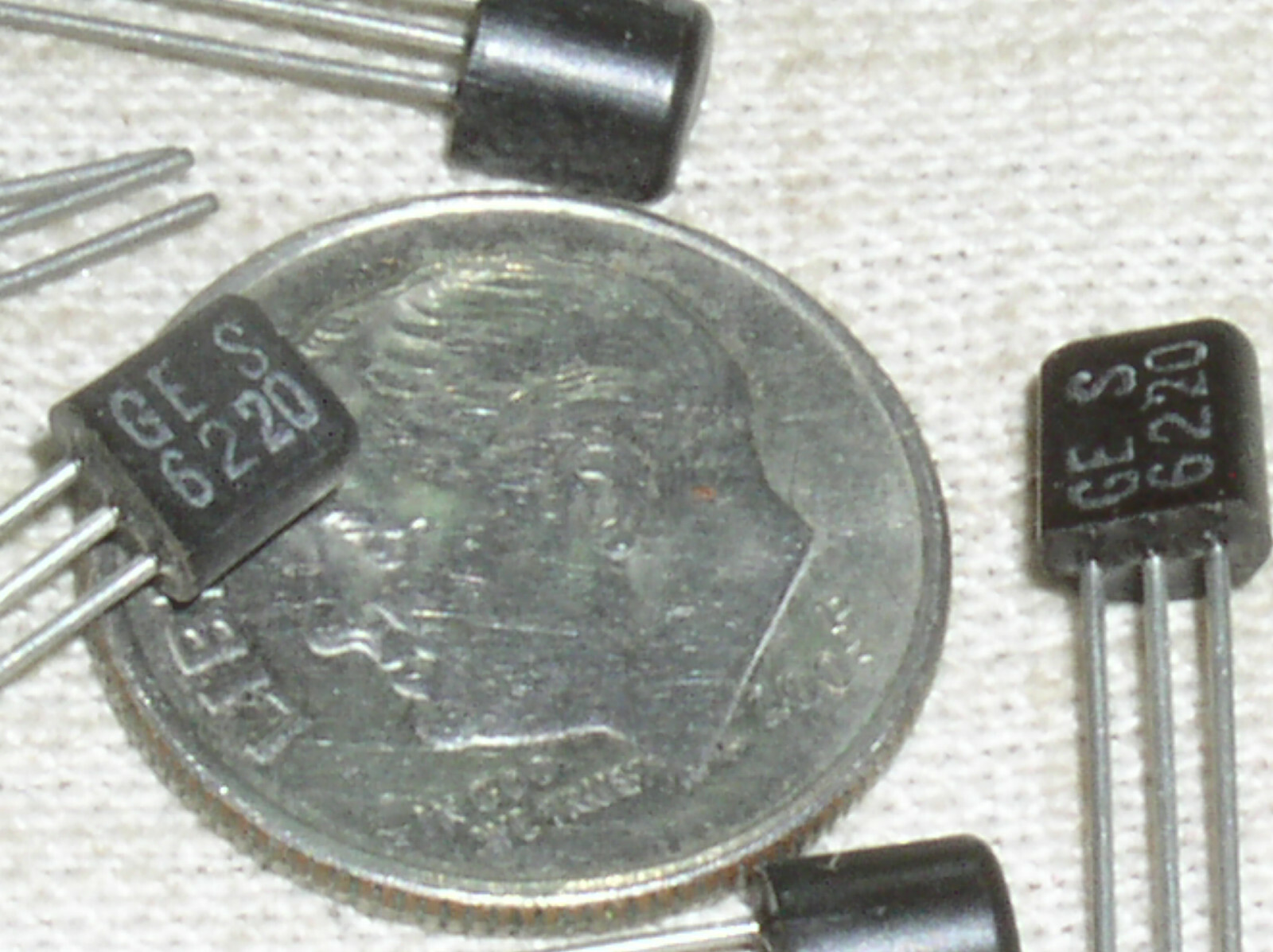 5 NEW OBSOLETE GE 2N6220 NPN TRANSISTOR 200V 50MA TO92 GEN PURPOSE USA SHIP NOW