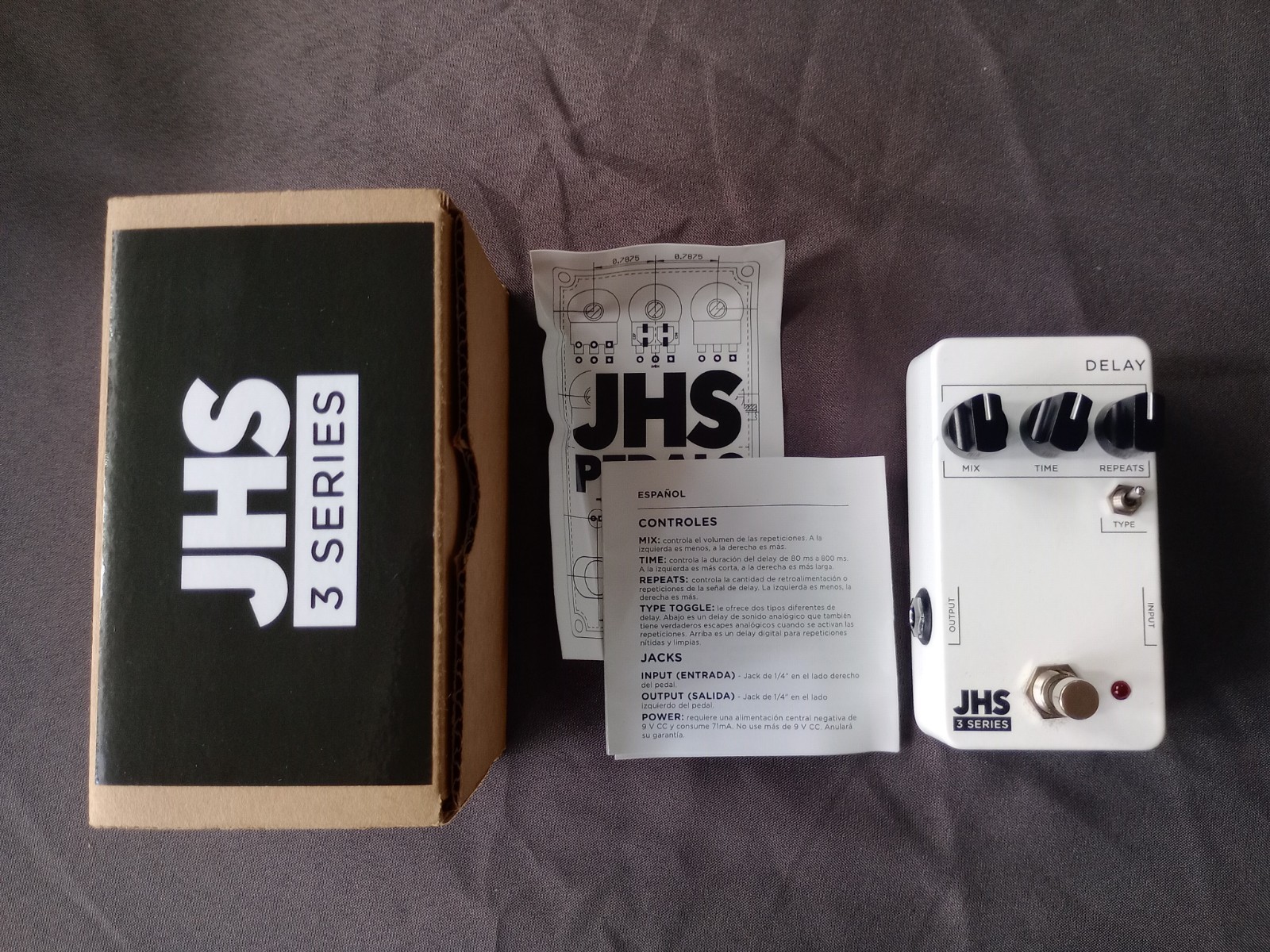 JHS 3 Series Delay White Pedal w/Original box & paperwork *** FREE SHIPPING ***