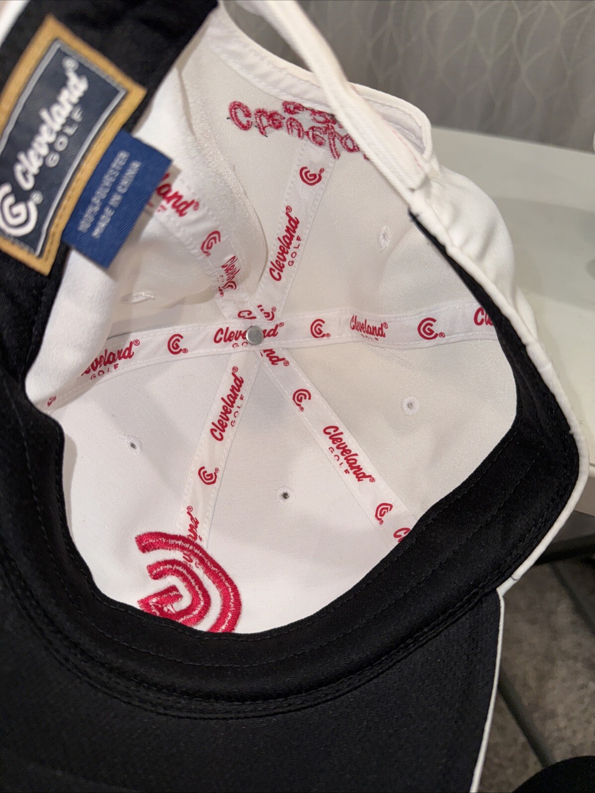 Cleveland Golf Red CG on White Hat Cap Hook Loop Polyester w Tag EUC