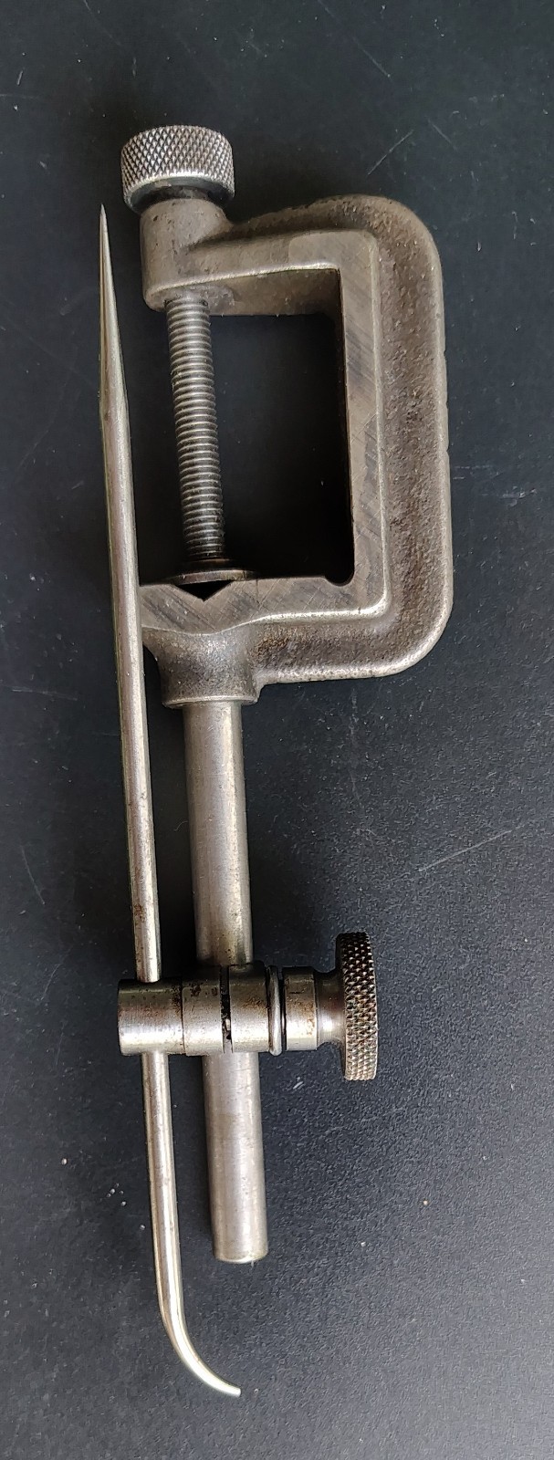 🗽VINTAGE TOOL CLAMP WITH INDICATOR CLAMP AND SCRIBE MACHINIST/ TOOLMAKER