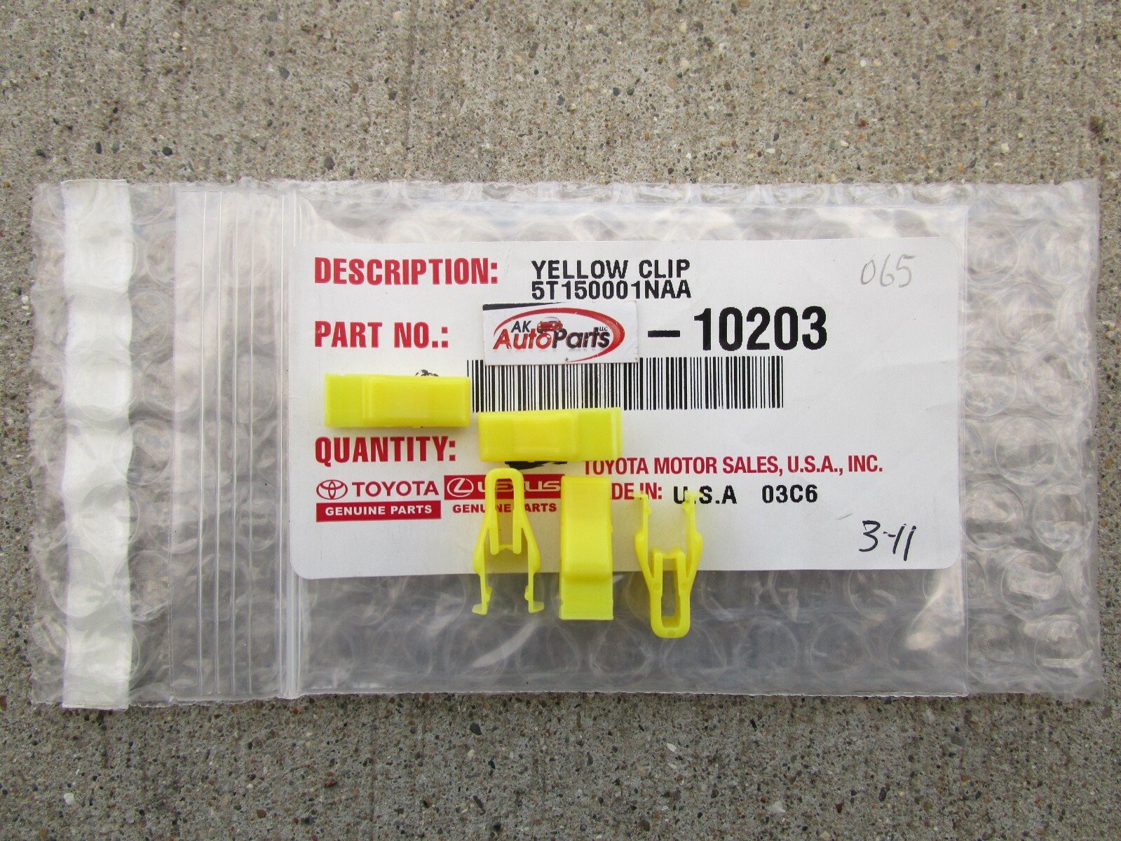 FITS: 98 - 20 TOYOTA 4RUNNER INTERIOR DASH PANEL TRIM YELLOW CLIP QTY 5 OEM NEW