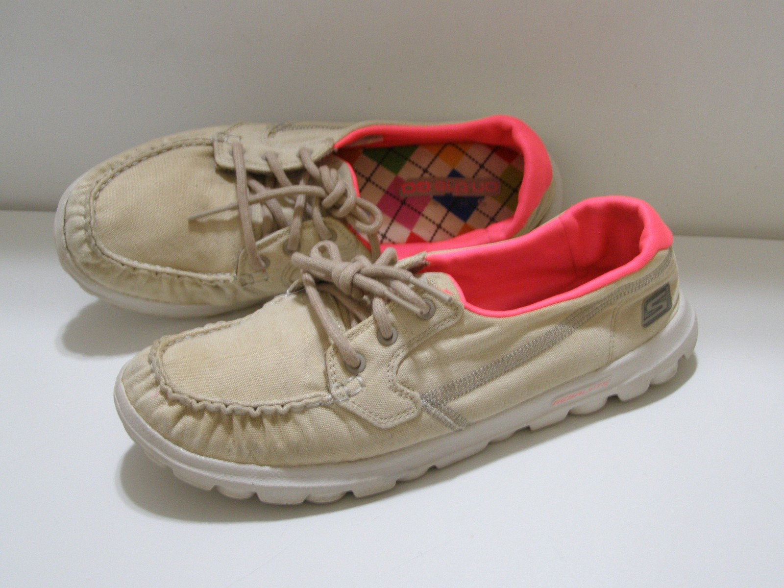 SKECHERS ON-THE-GO Loafer Shoes Womens Beige Canvas 8.5