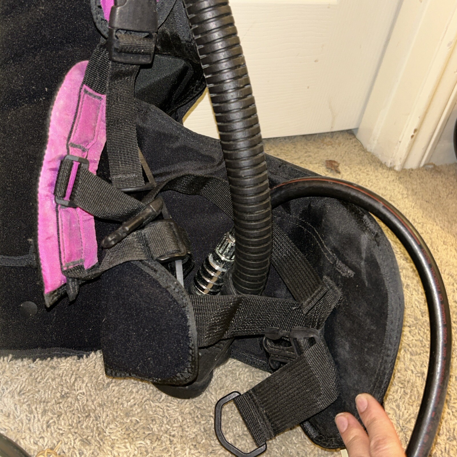 ScubaPro® Venus Medium W/ Balanced Inflator Pink BCD Buoyancy Compensator