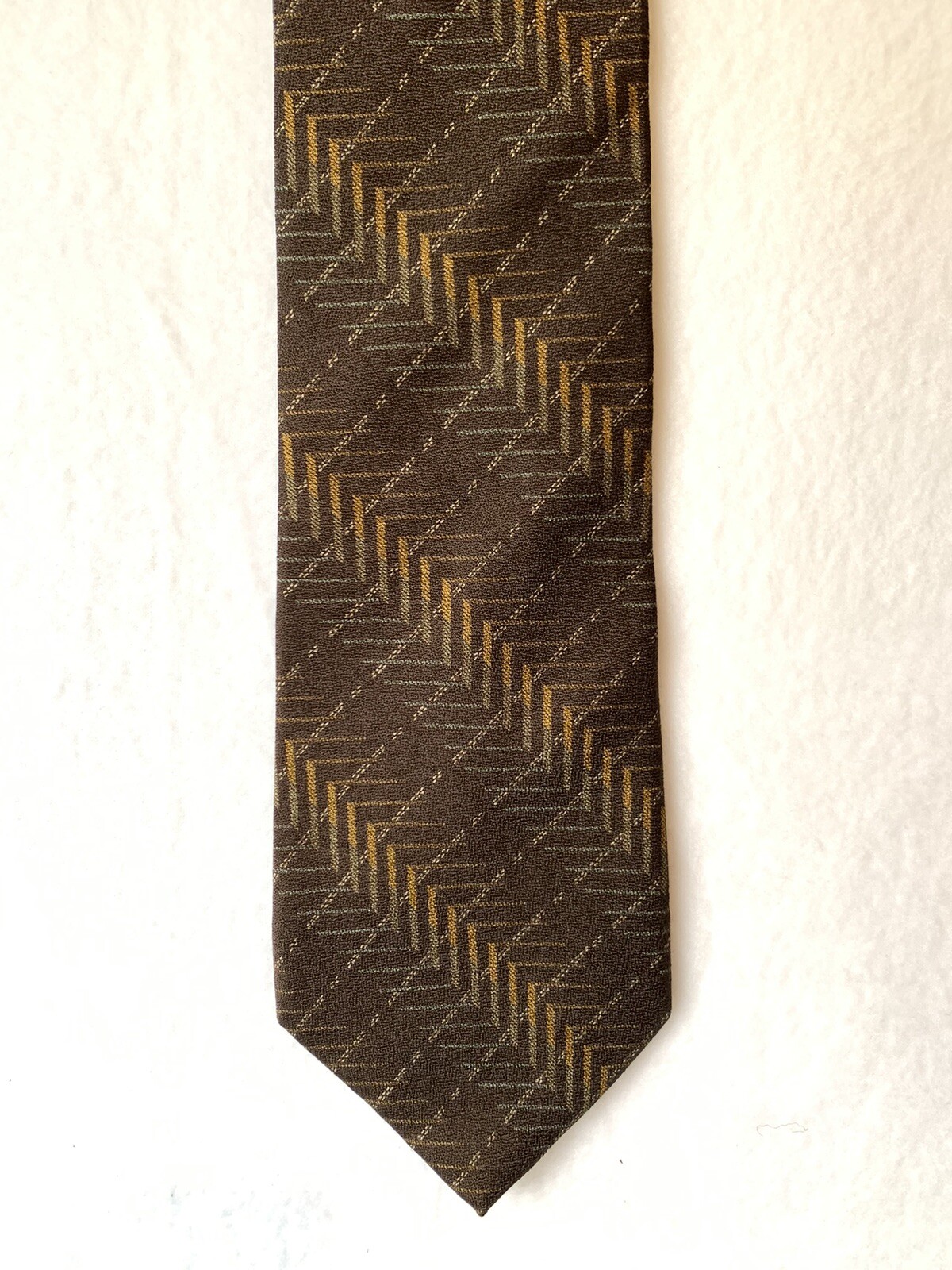 DKNY Donna Karan Signature Men's Gold Brown Geometric Stripe All Silk Made USA