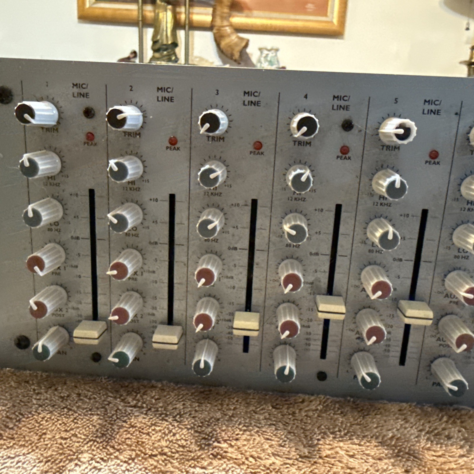 Alesis MultiMix 12R 12-Channel Rackmount Mixer