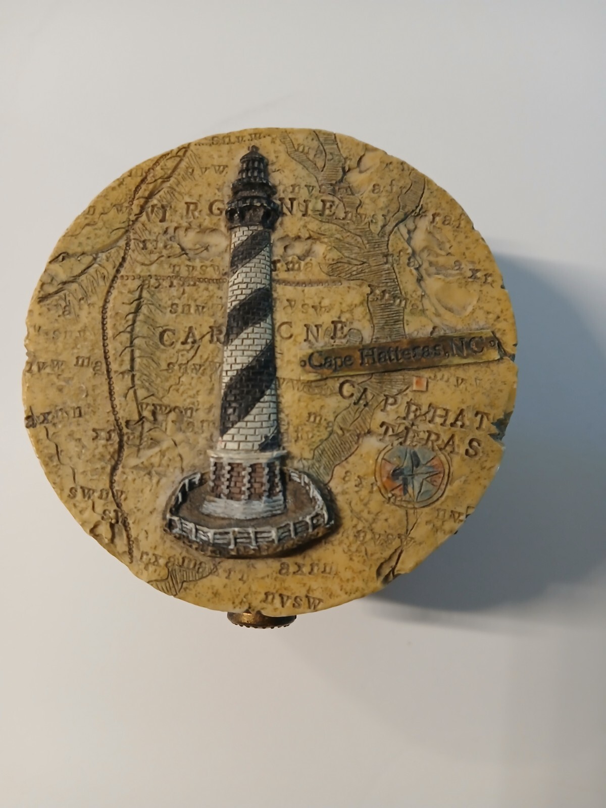 CAPE HATTERAS NC LIGHTHOUSE TRINKET ROUND TRINKET BOX