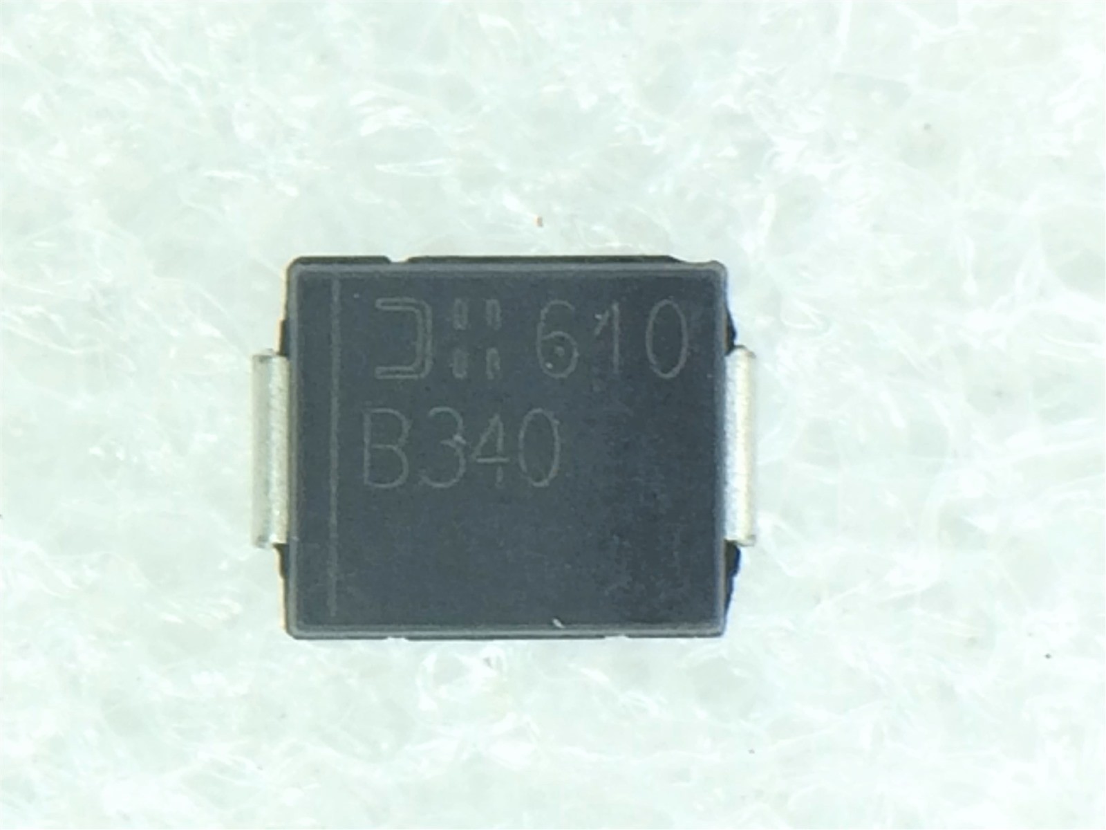 B340-13-F DIODES INC DIODE SCHOTTKY 40V 4A SMC ROHS 100 PIECES