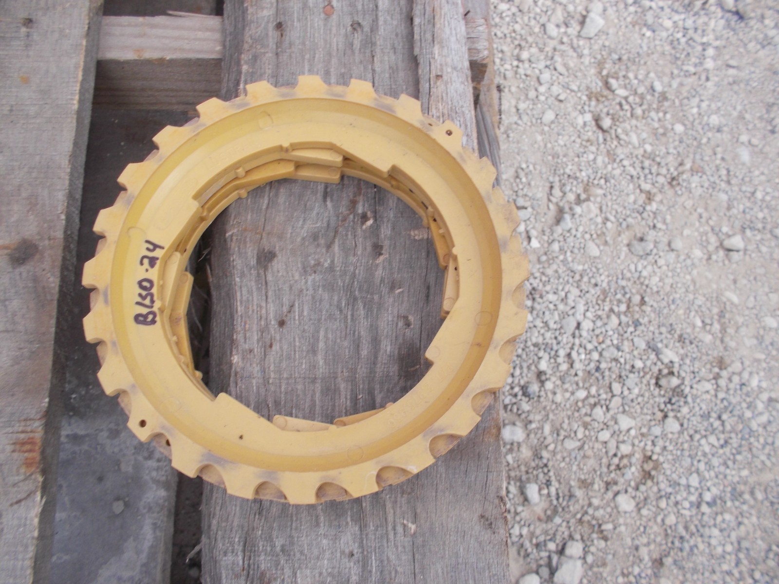 1) John Deere JD Planter Plastic Lustran seed plate B15024 B150 24