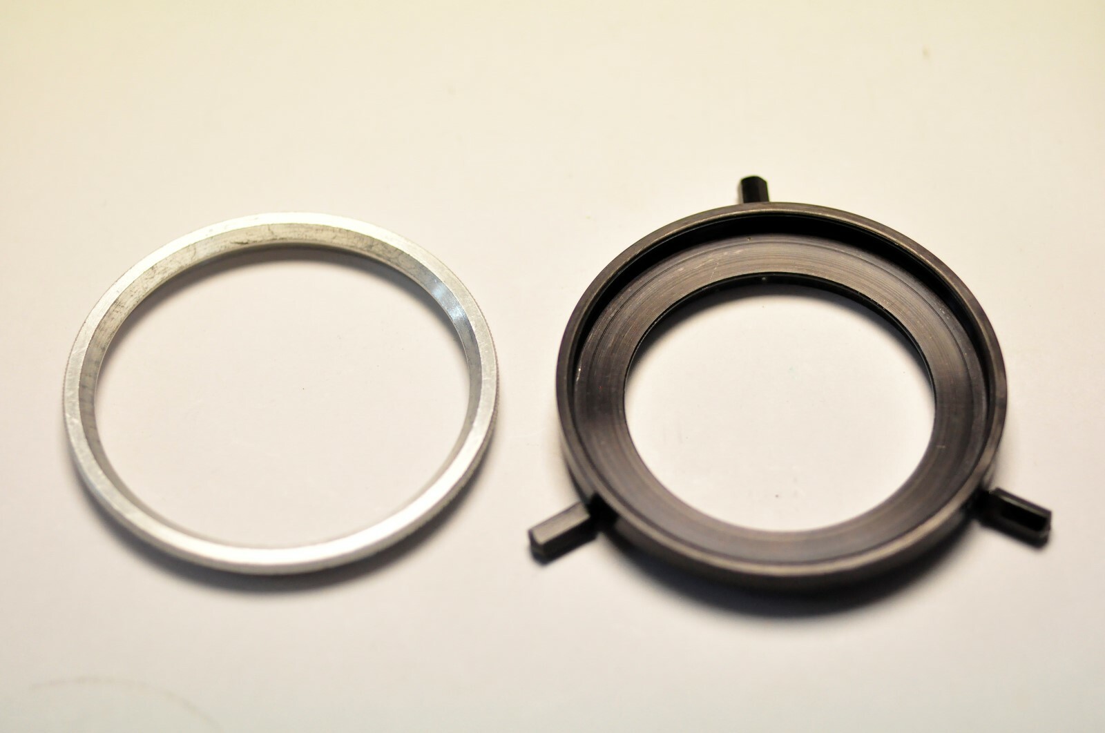 Tiffen 51mm adapter ring for Series 8 with retaining ring.