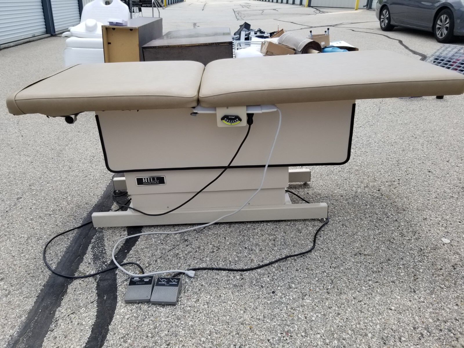 Hill massage/exam table - LOCAL PICKUP ONLY!
