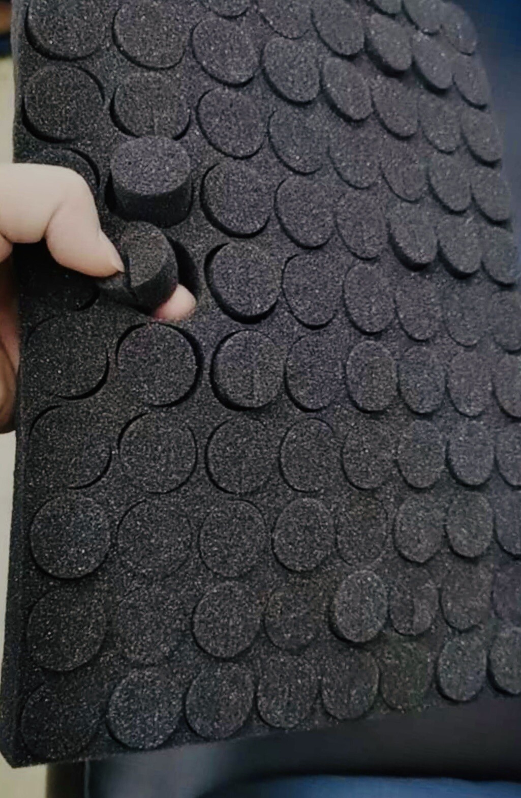 88 Count black hydroponic sponge, 1” X 0.75”