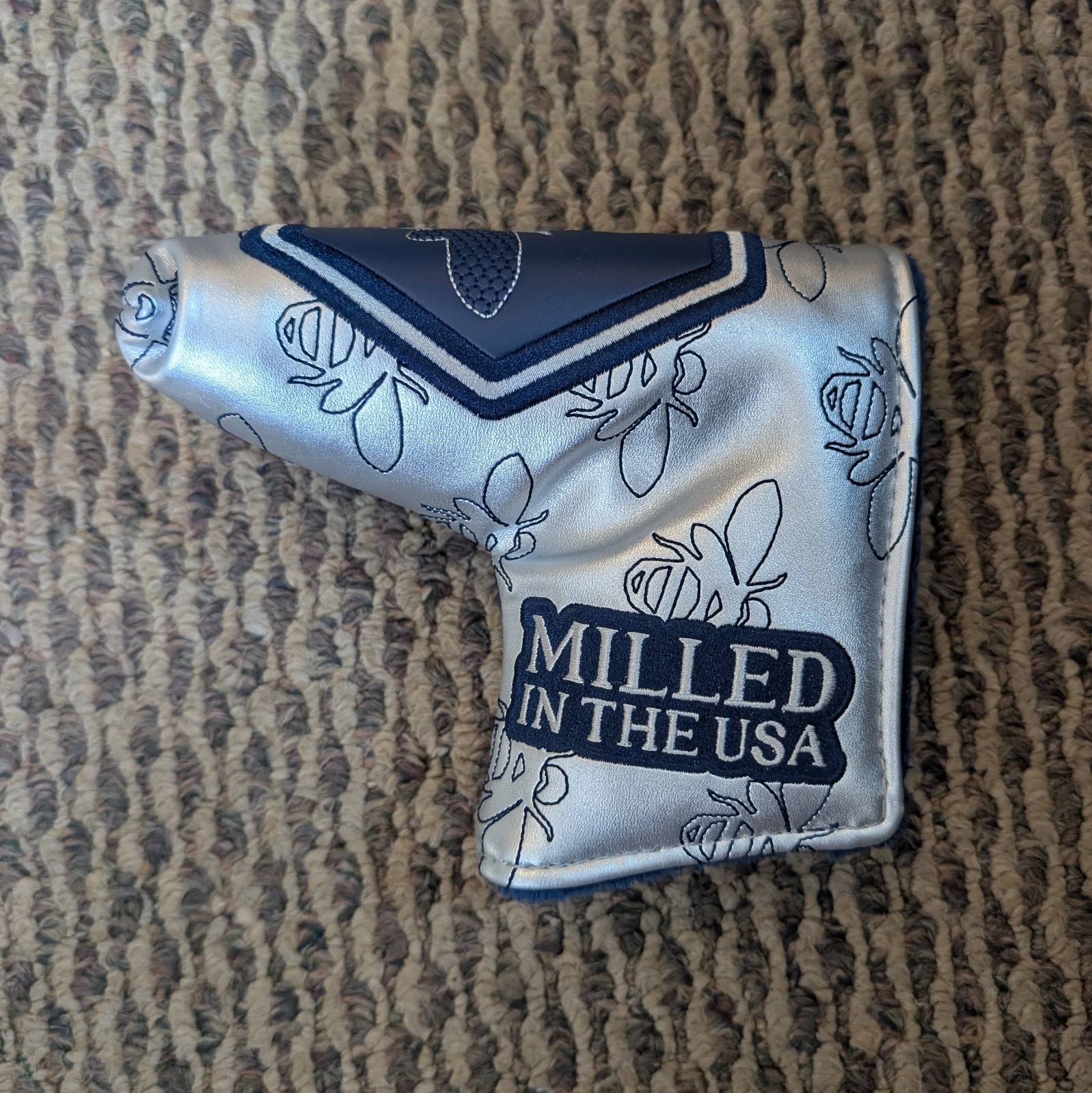 Bettinardi Queen B Blade Putter Headcover Silver Blue