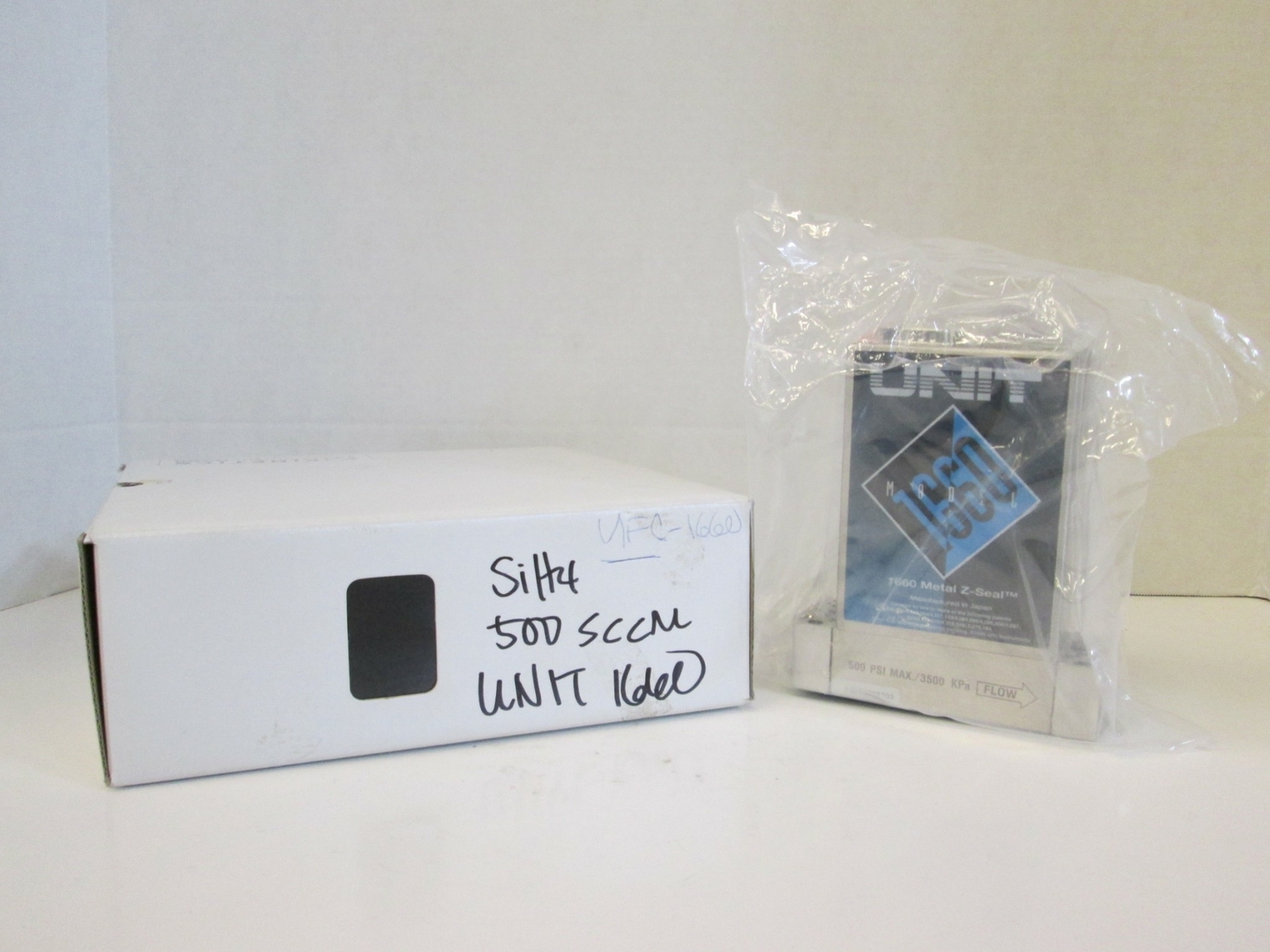 UNIT UFC-1660 Mass Flow Controller, SIH4, 500 SCCM, Used