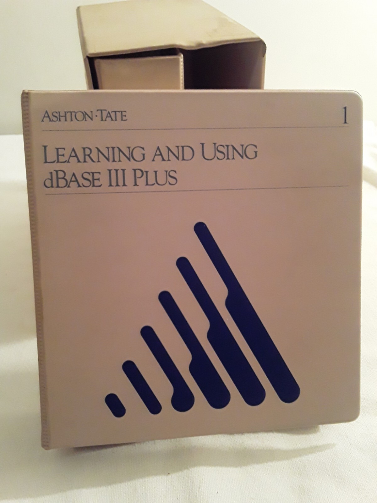 Vtg 1986 Ashton-Tate Learning & Using dBase III Plus IBM DOS Software Manuals