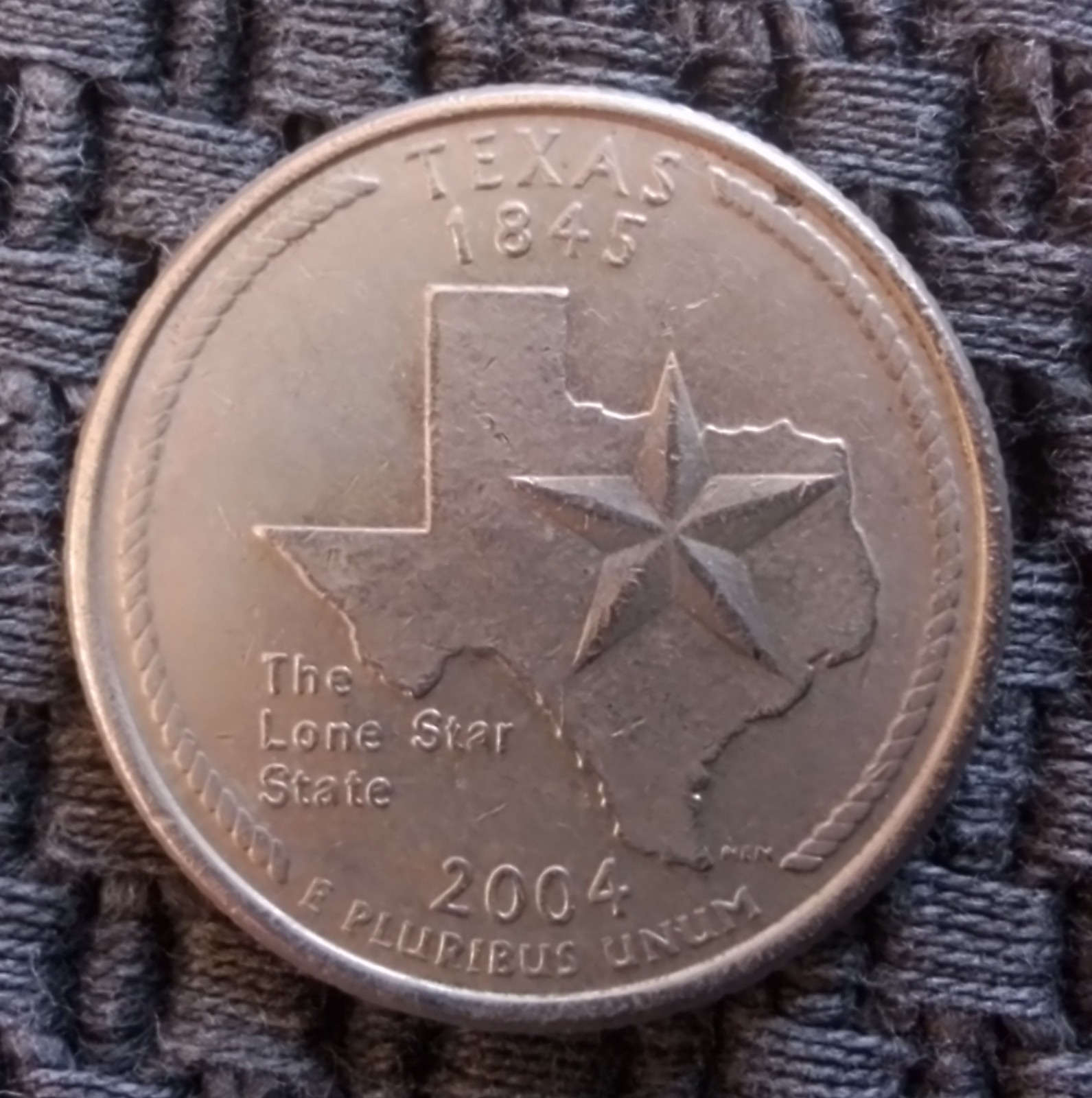 2004 US Quarter Texas P Mint Mark Grey "Dull" Toning Poorly Bonded Clad Layer