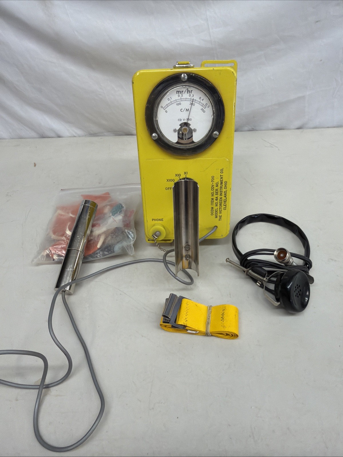 CIVIL DEFENSE VICTOREEN CDV-700 MOD. 6A RADIATION DETECTOR/GEIGER COUNTER 58215