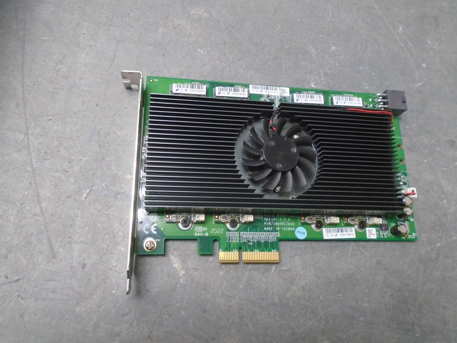 AI Core XP4 XP8 Intel Movidius PCI-e VPU 1907PCI03 w 8x M2 2280 Myriad X VPUs
