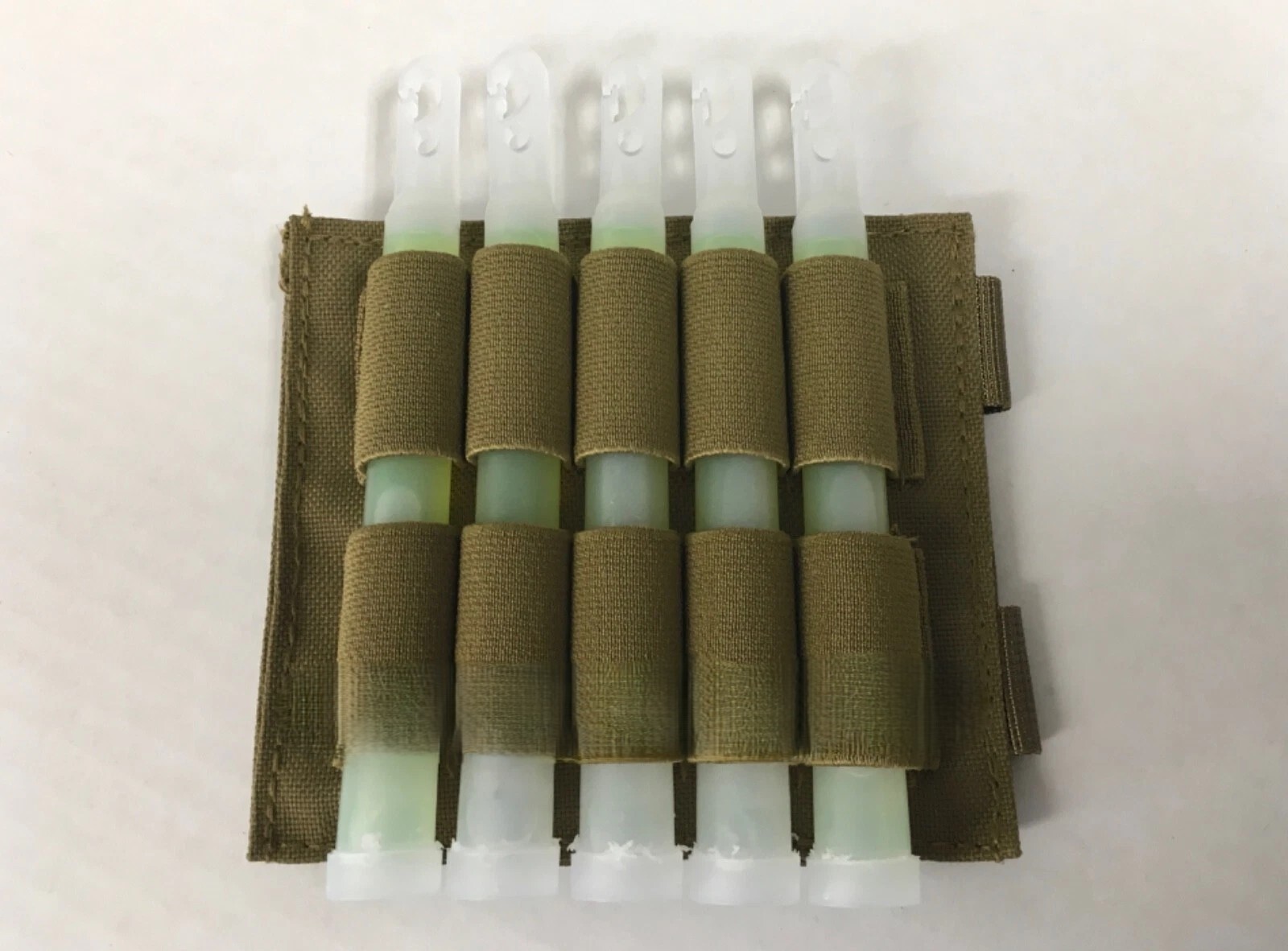 Tactical Elastic Glow Light Shotgun Shell Pouch Hook Loop plus 5 Glow Sticks