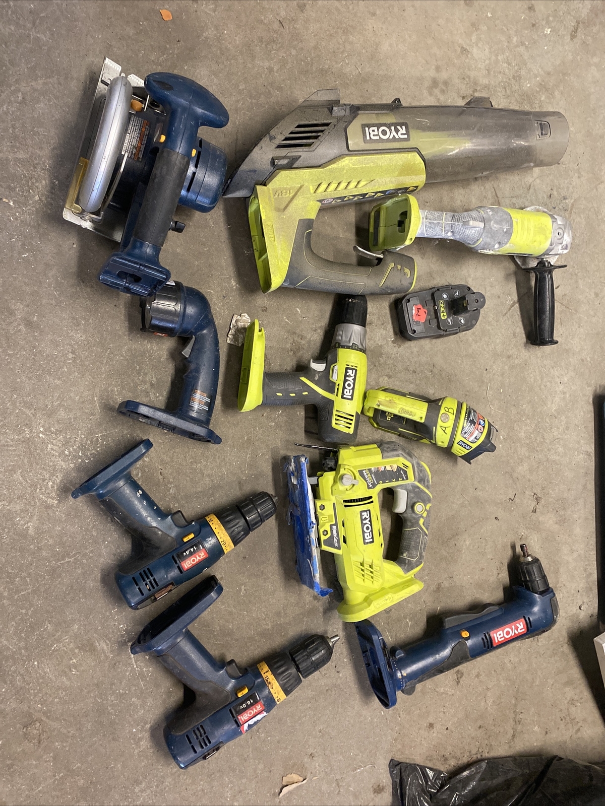 RYOBI 18V One+ 10pc Tool Set Drills Saws Lights Blower Grinder ++