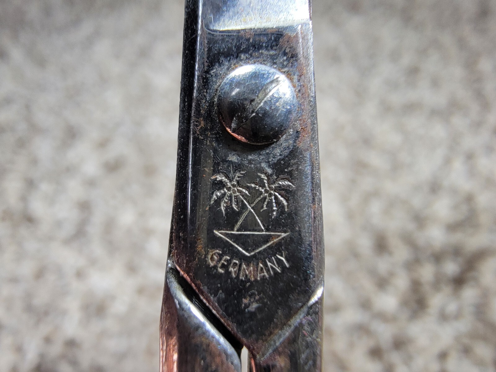 VINTAGE CROSSED PALM SEWING SCISSORS WEST GERMANY