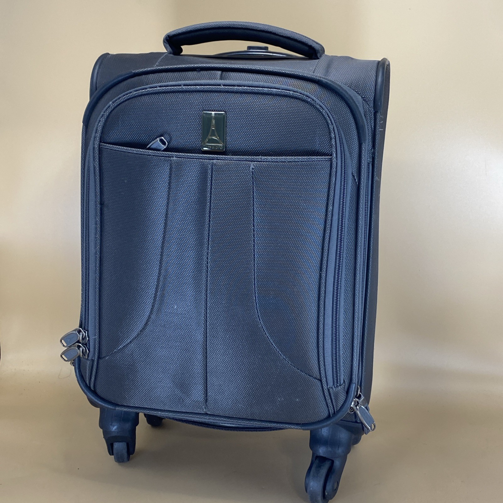 Travelpro 4 Wheel Expandable Spinner, #TP5086T5705 Clean Interior, USED