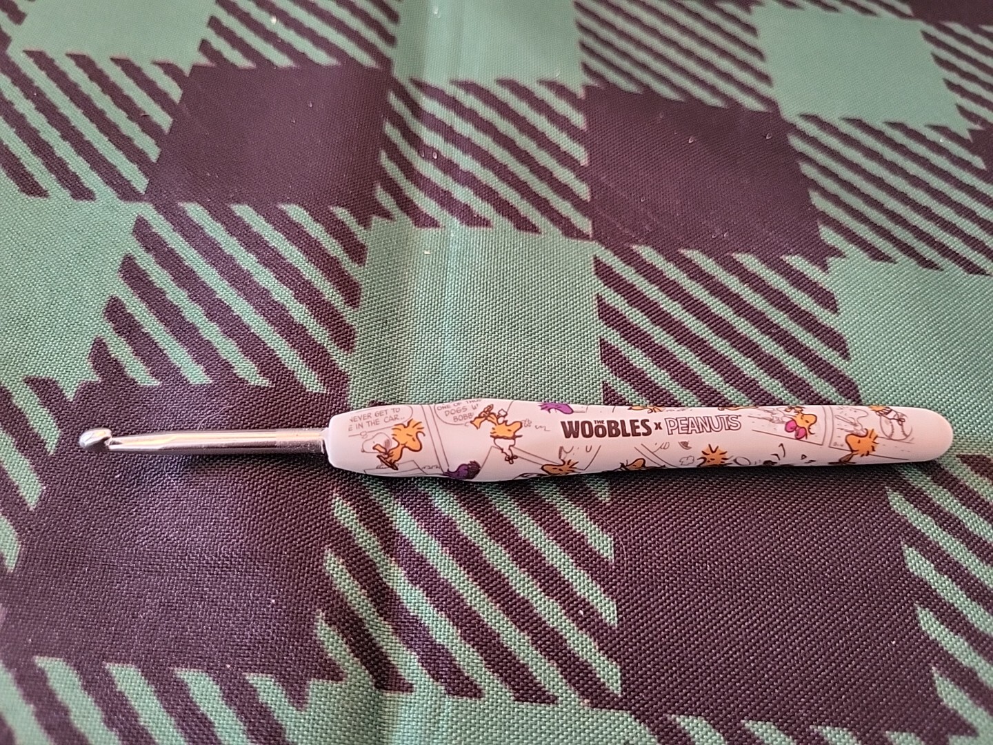 The Woobles Ergonomic crochet hook 4 mm- Peanuts Woodstock