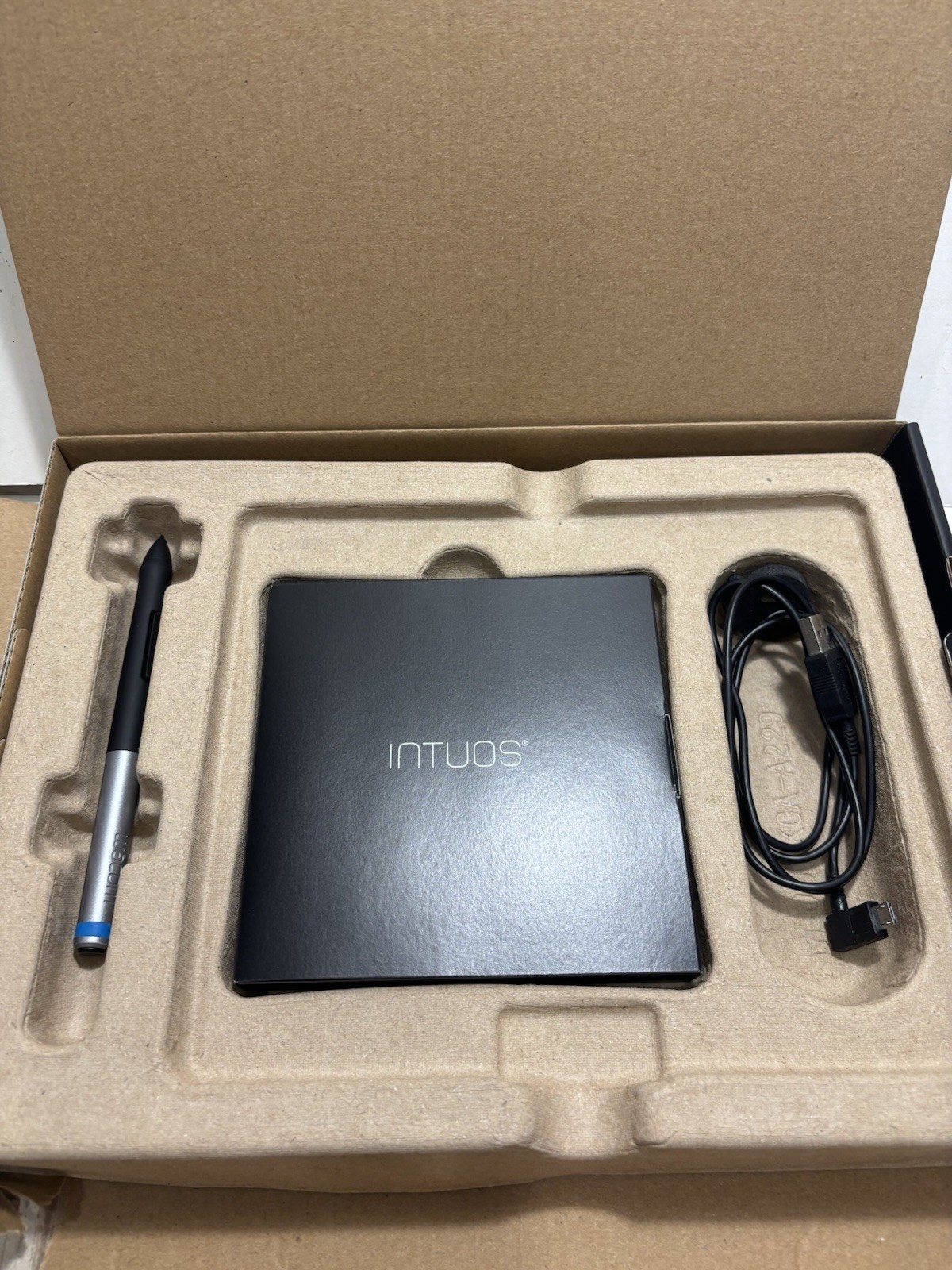 Wacom Intuos CTL-480 Digital Creative Pen Tablet Set open Box