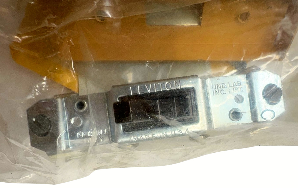 Wiremold 2140 Single Pole Switch, 15A, 120V **Free Shipping**