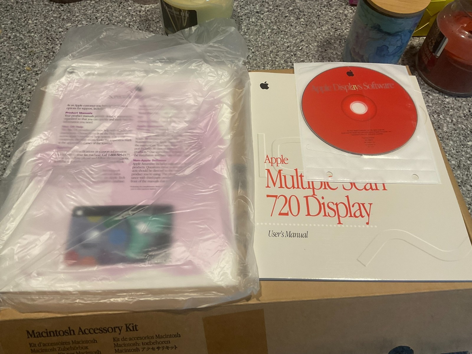Macintosh Server G3, AppleShare IP 5.0 & MultiScan 720 Display CD's & Manuals