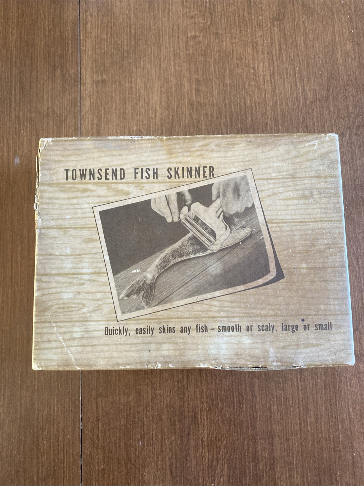 Vintage Townsend Fish Skinner