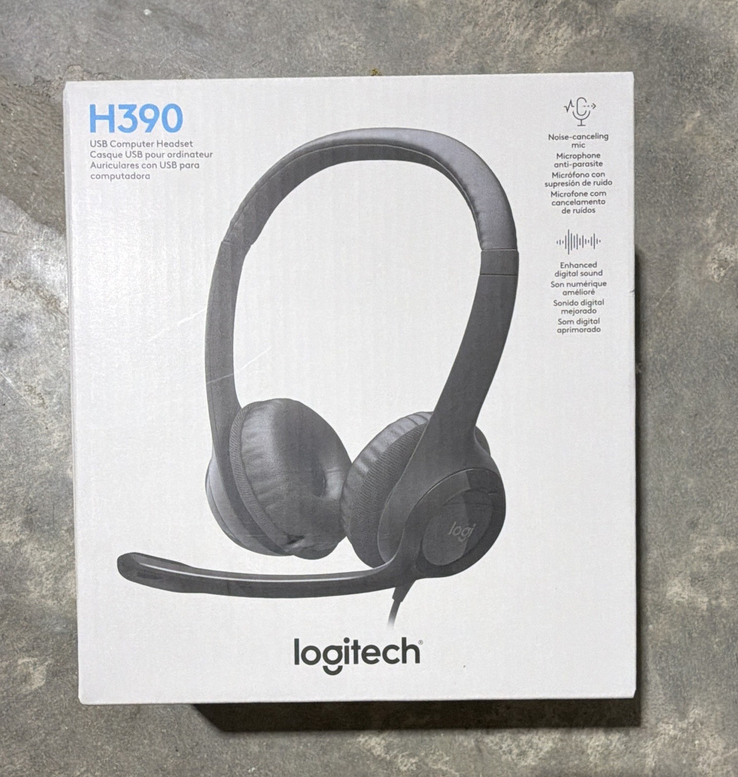 Logitech H390 USB Wired Headset Black Noise-Canceling Boom Mic Volume/Mute