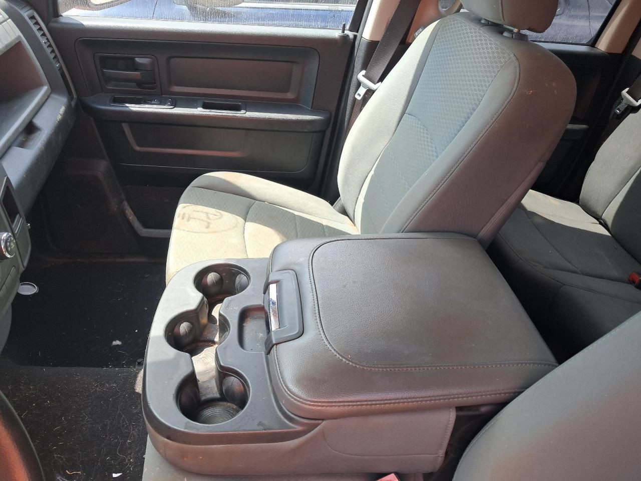 TDODR1500 2013 Glove Box 4778347