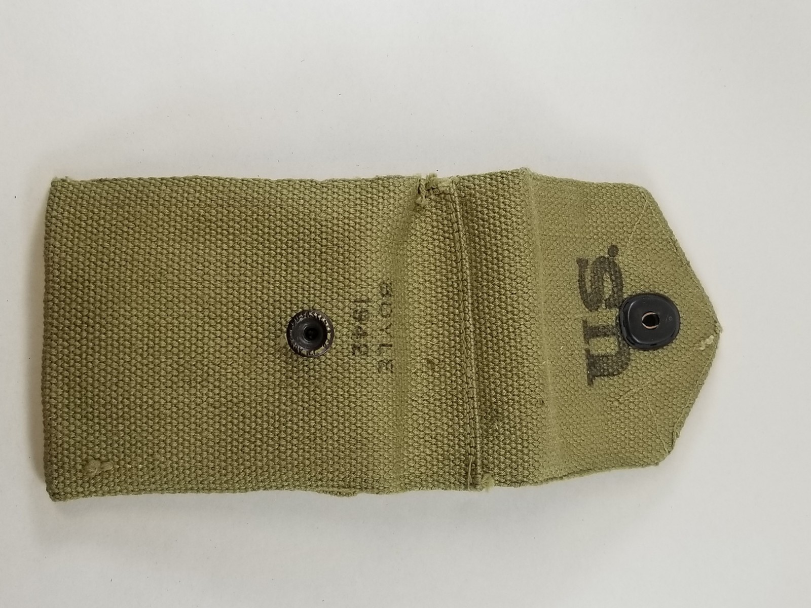 US GI WWII COLT 45 MAGAZINE KHAKI POUCH WWII DATED