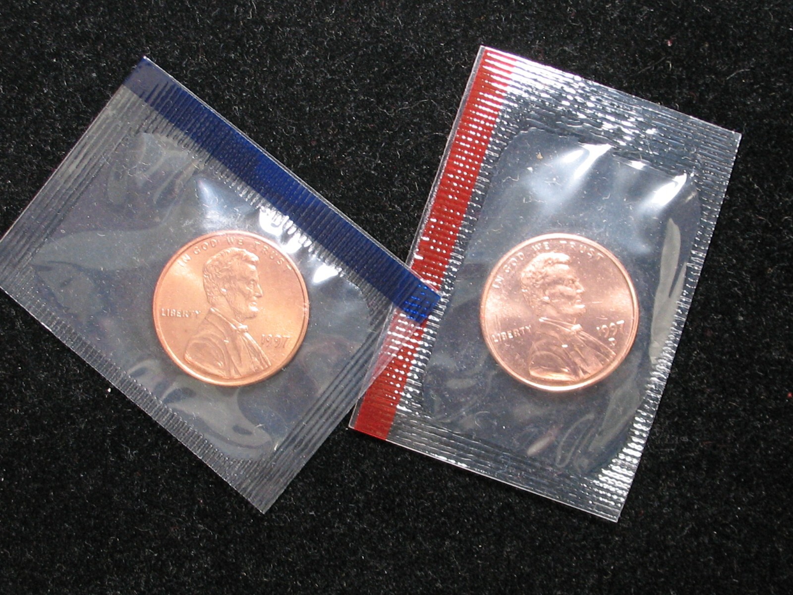 1997 P & D BRILLIANT UNCIRCULATED * LINCOLN MEMORIAL CENTS * ORIGINAL MINT CELLO