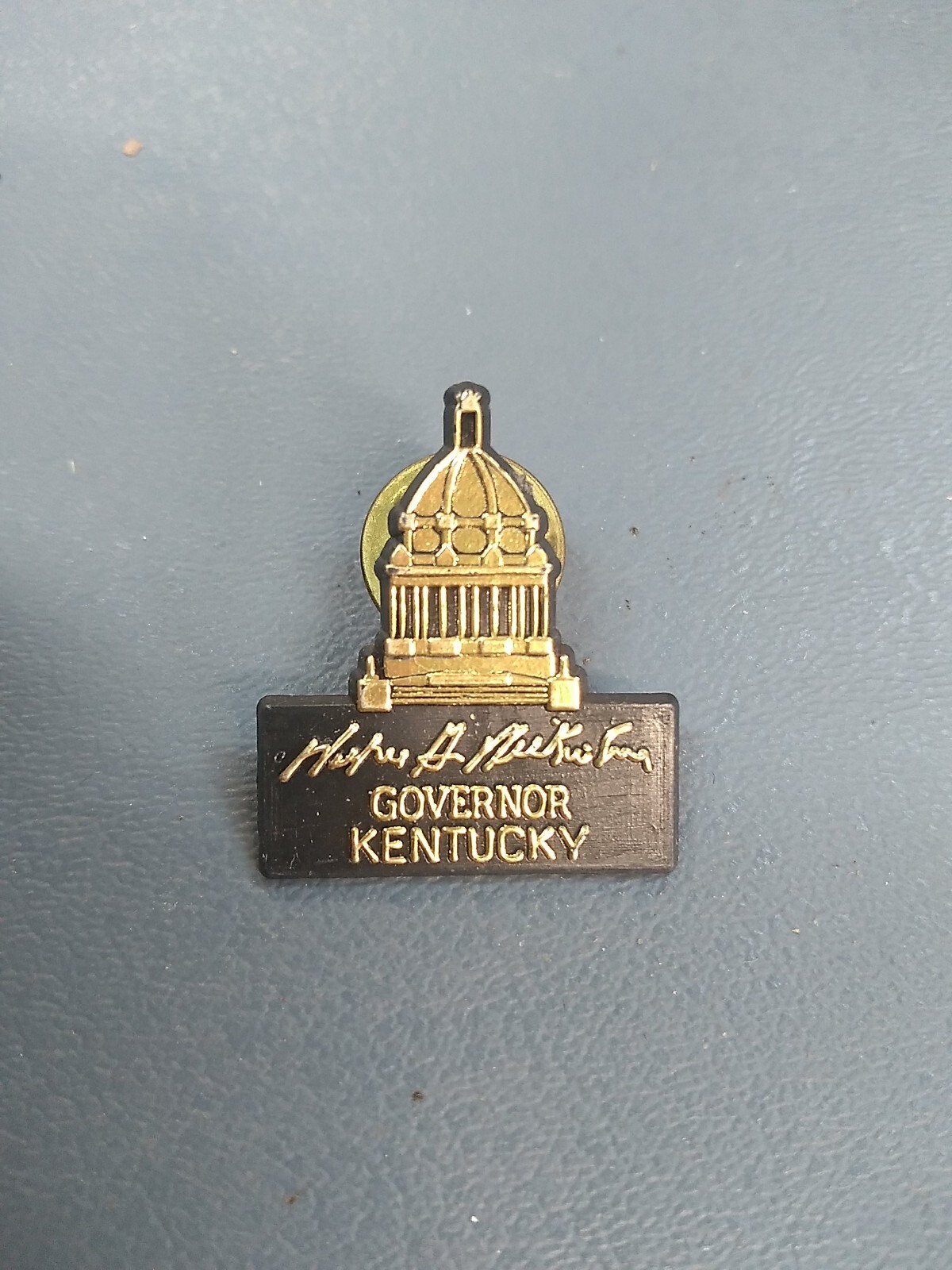 Vintage Wallace G. Wilkinson Kentucky Governor State Capitol Plastic Lapel Pin