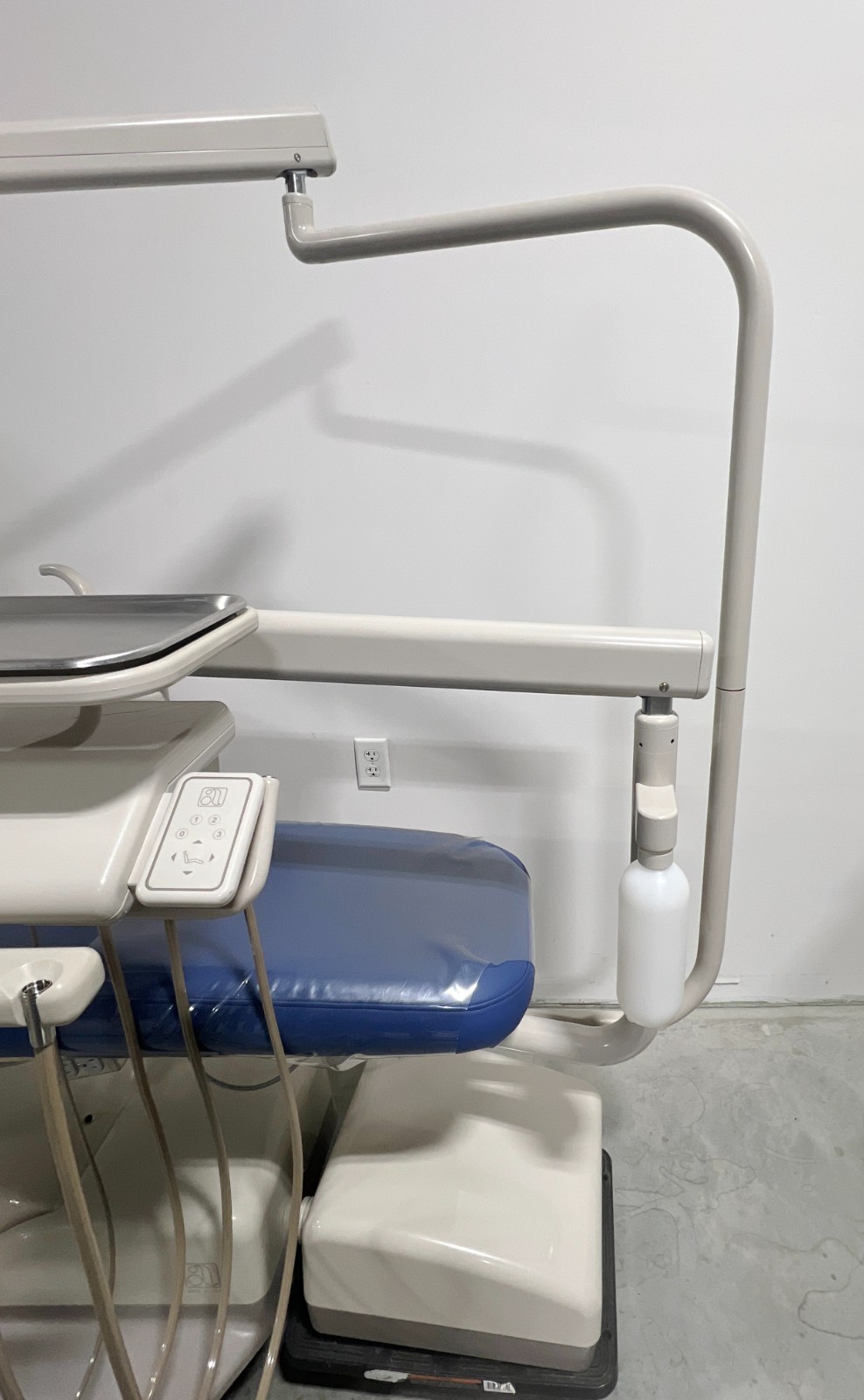 ADEC 1021 Dental Chair, Radius Delivery Unit, Cuspidor, Assistant’s Pkg & Light