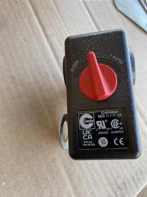 CW209300AV PRESSURE SWITCH CAMPBELL HAUSFELD 105-135 PSI 90 DEGREE UNLOADER