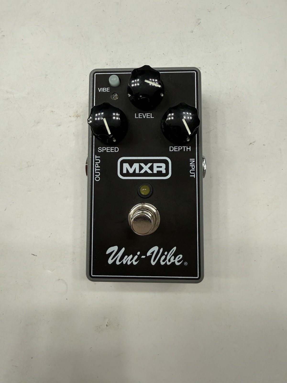 MXR Dunlop M-68 Uni-Vibe Chorus Vibrato Univibe Guitar Effect Pedal