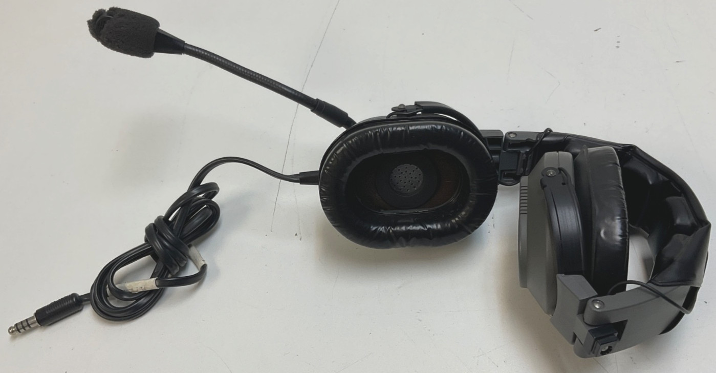 Telex Air3100 Aviation Pilot Headset with Boom Microphone
