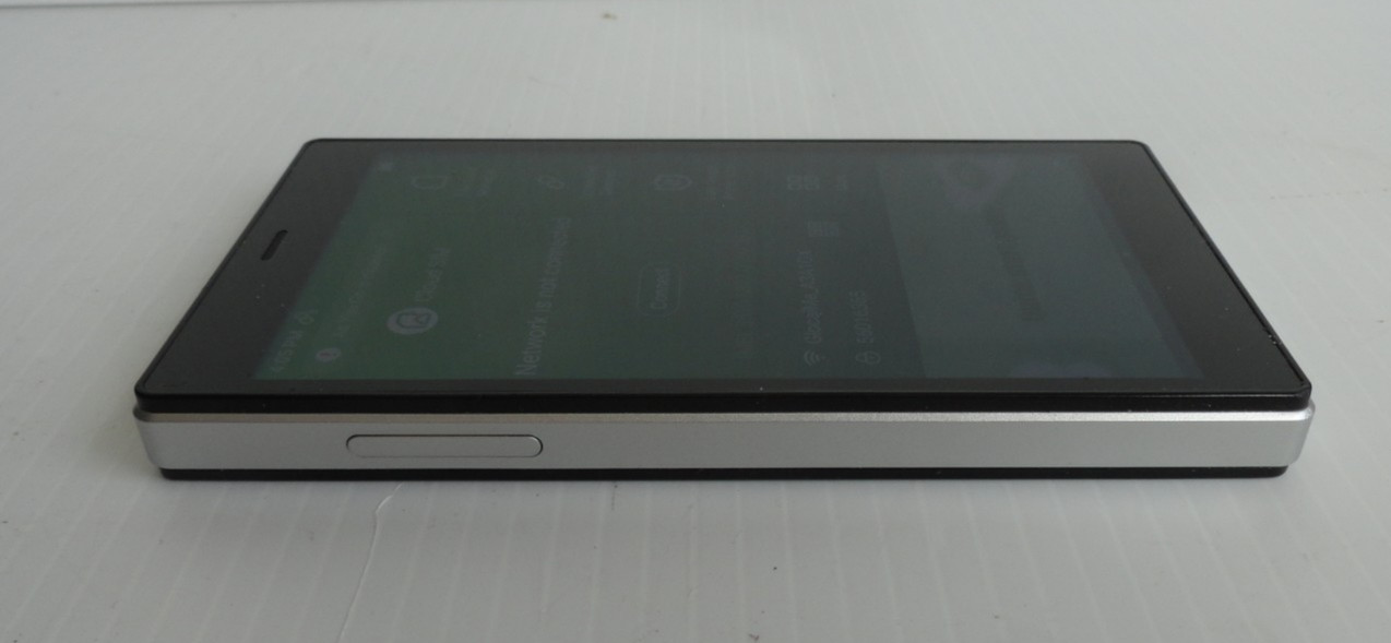 GlocalMe G4 Mobile Hotspot Wireless Data Terminal