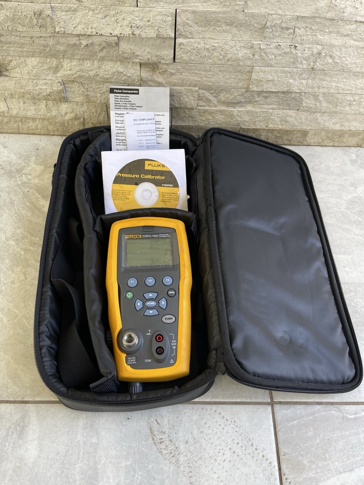 Fluke 719 Pro 150G Pressure Calibrator