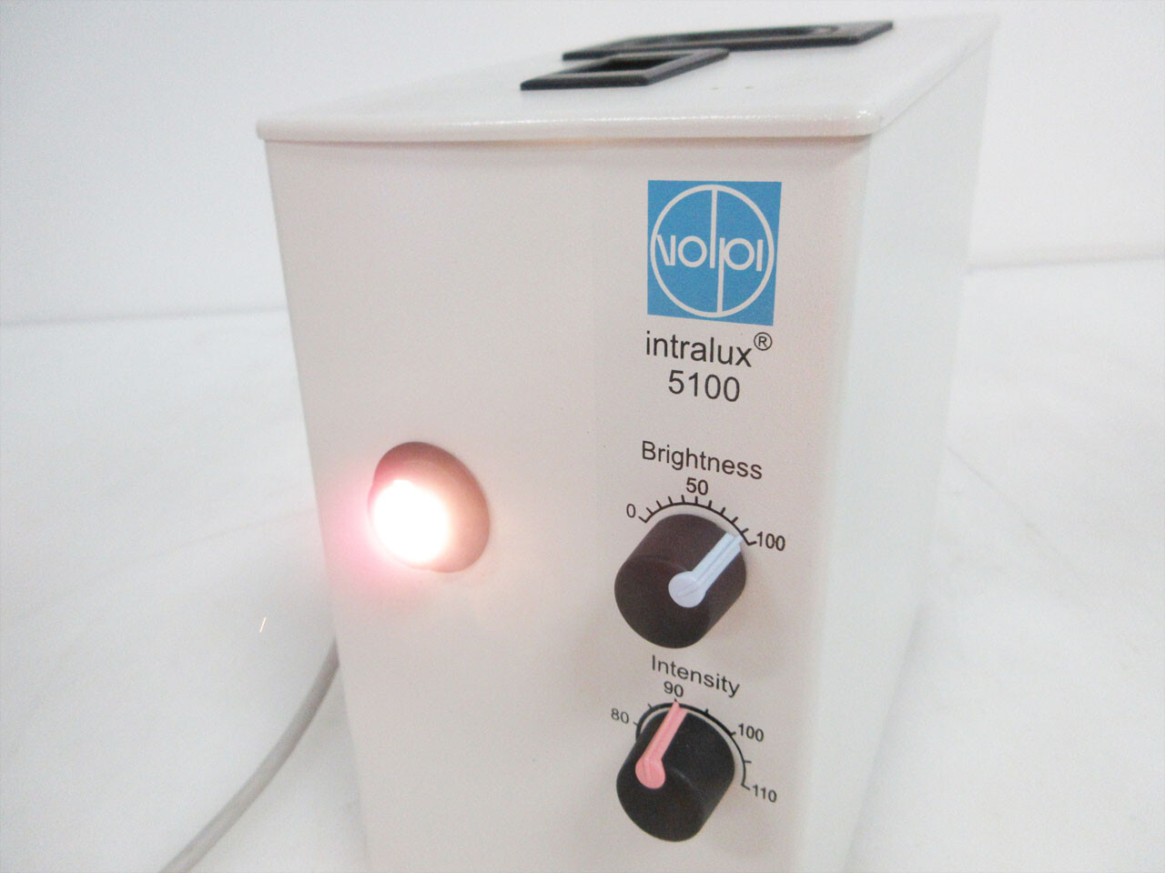 VOLPI INTRALUX 5100 COLD HALOGEN LIGHT SOURCE - SYSTEM ISSUE V