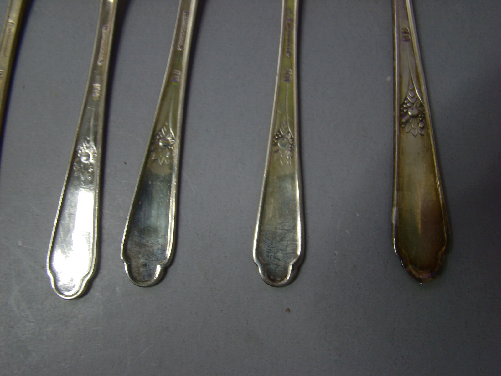 Lot of 7 wm rogers silverplate flatware spoons 5 x 6", 1 x 7.25", 1 x 8.5"