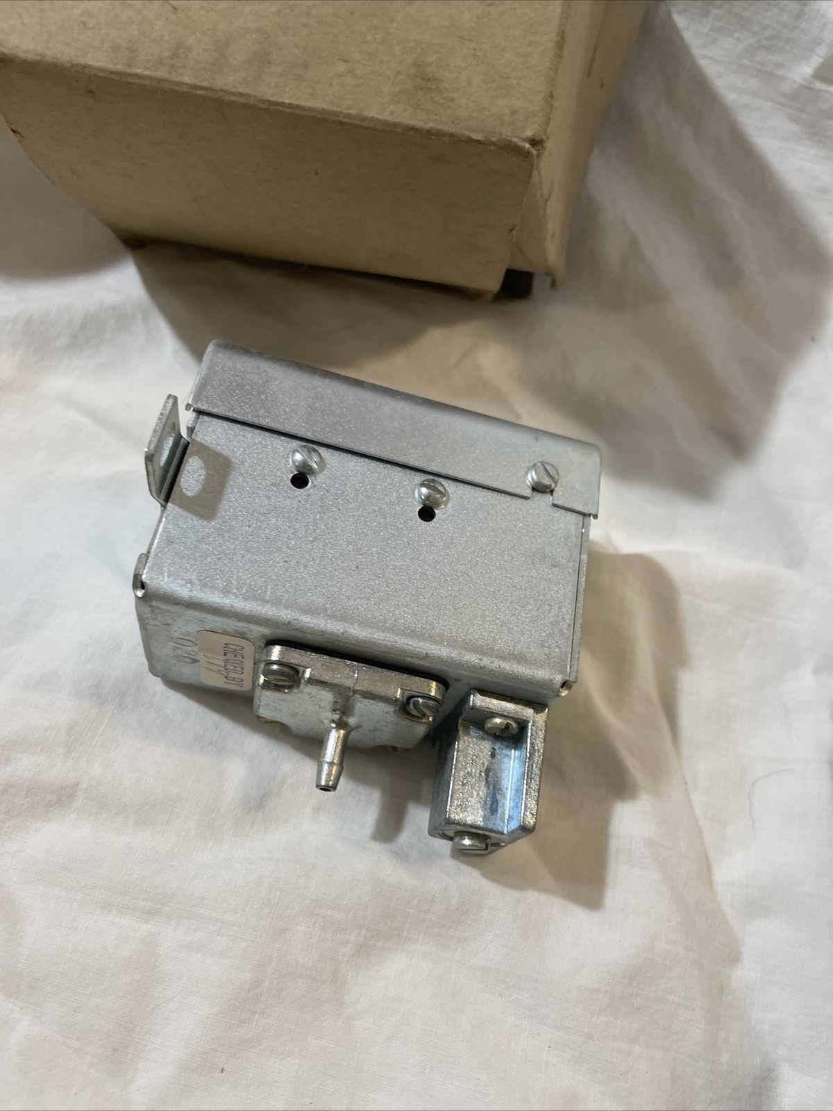 Powers 251-0001 Pressure Electric Switch