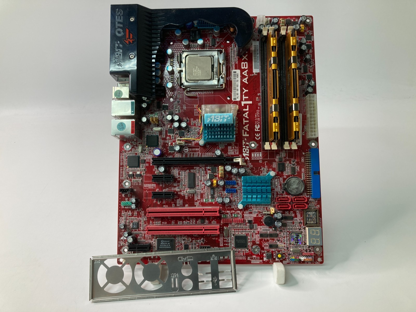 Vintage ABIT Fatal1ty AA8XE w/ Intel Pentium 4 3.40GHz 1 MB DDR2 Ram
