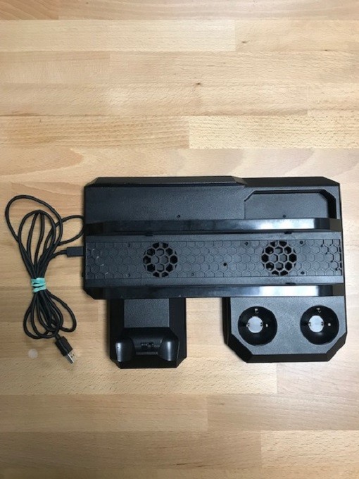 USB Cooling Stand And Accessory Dock PS4 For PlayStation 4 Very Good 2E