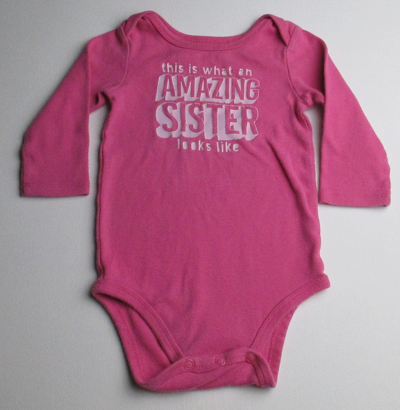 Baby Girls 9 Months Okie Dokie This is What an Amazing Sister Looks Like Shirt