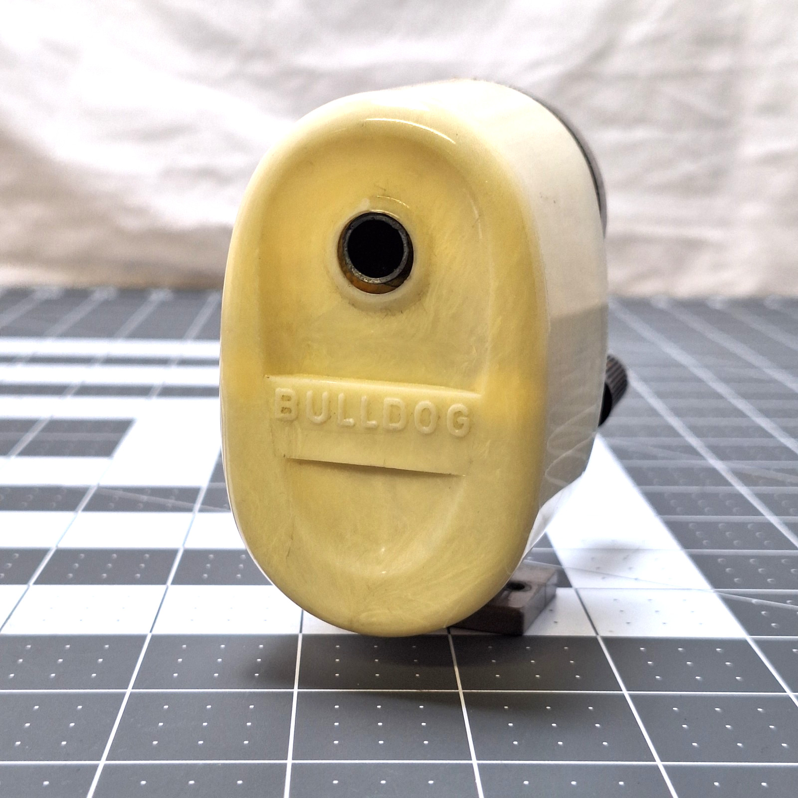 Vintage Bulldog Pencil Sharpener Metal Wall Mount Hunt Manu Statesville, NC USA