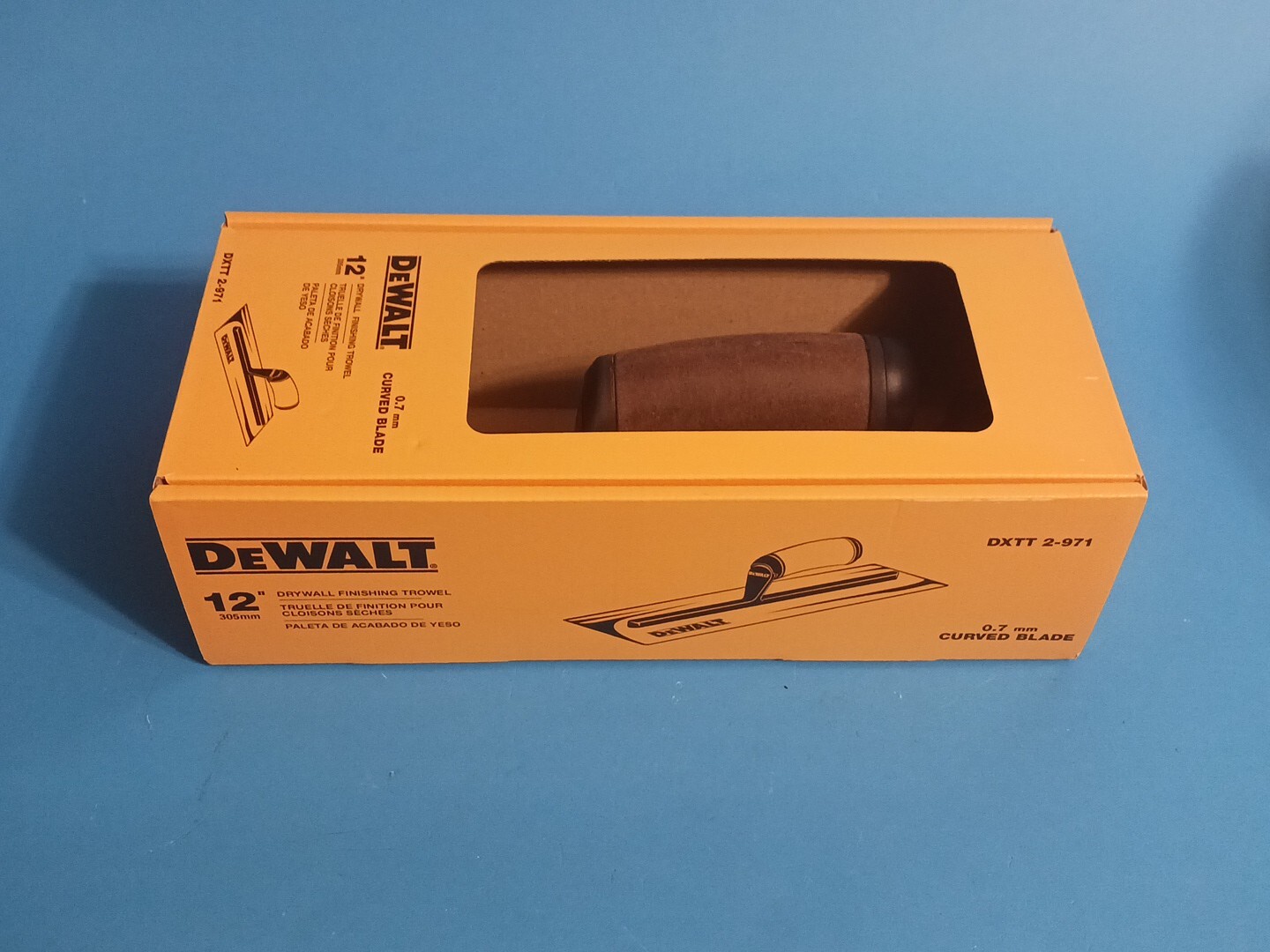 Drywall Finishing Trowel 12" Curved 0.7 FLEX Trowel | DEWALT | DXTT-2-971