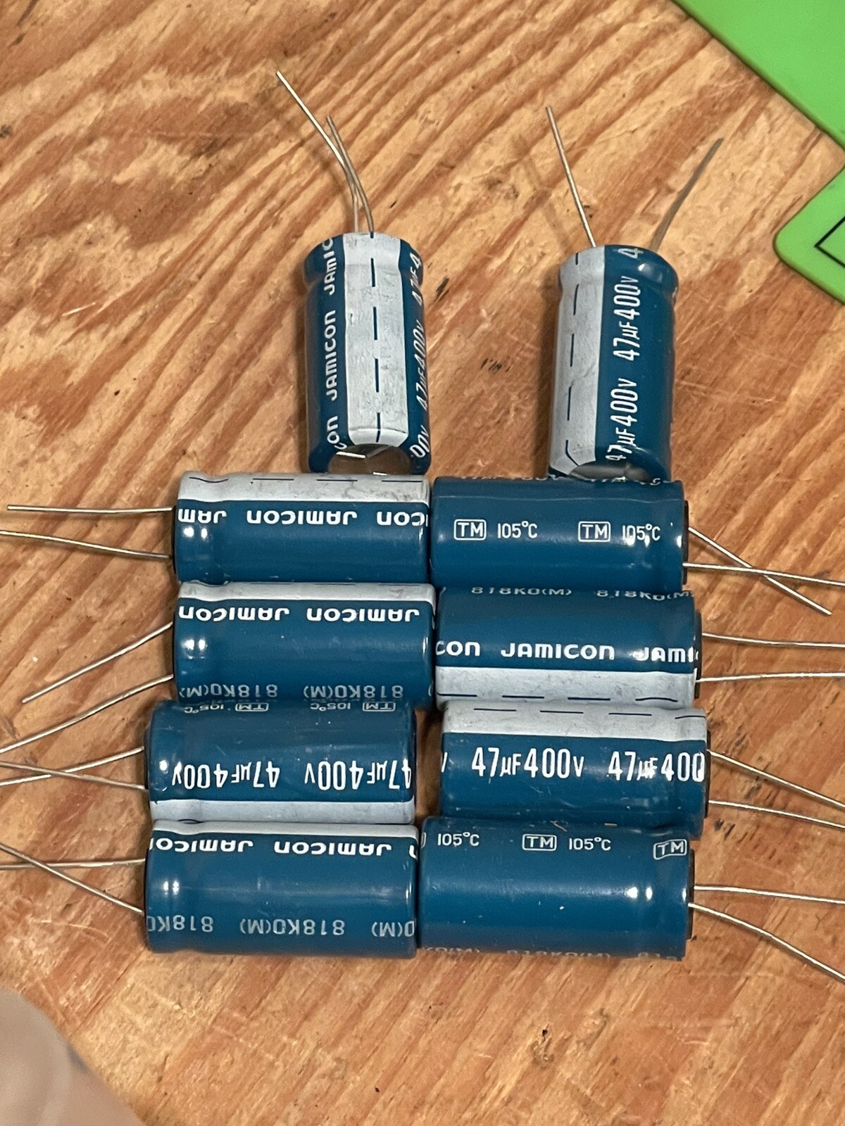 10 pieces Jamicon 47 uF 400V electrolytic capacitors